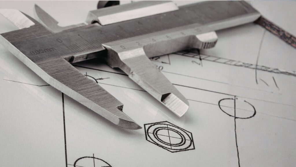 Koncepcyjny obraz procesu projektowania sprzętu outdoorowego z użyciem narzędzi pomiarowych